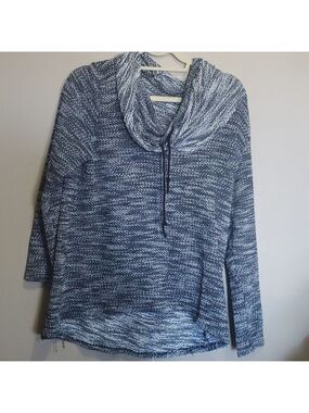 Edista sweater size large